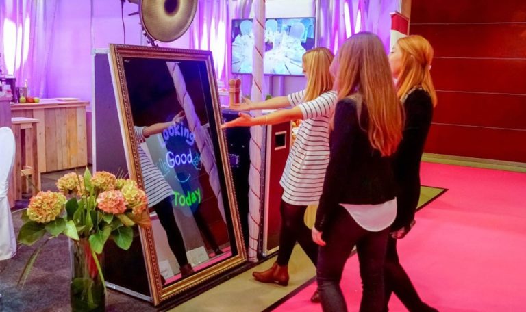 Magic Mirror Photo Booth